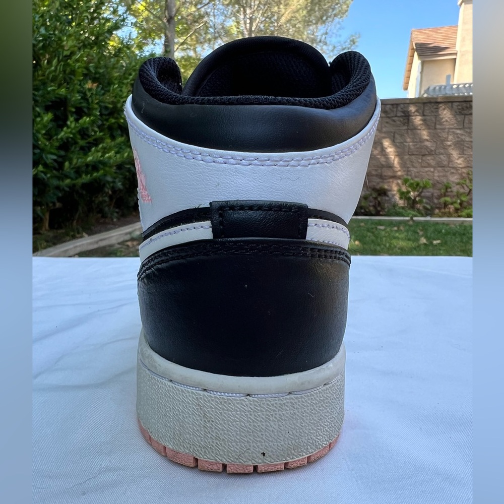 Air Jordan 1 Mid Black/White/Pink Kids Shoe Size 5.5Y - Picture 6 of 14